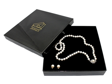 Jewelry box, Big necklace - glossy black